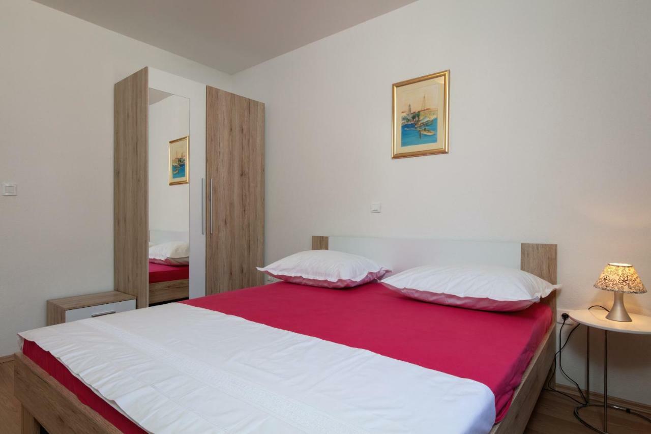 Luxury Apartment Nora Подстрана Екстер'єр фото
