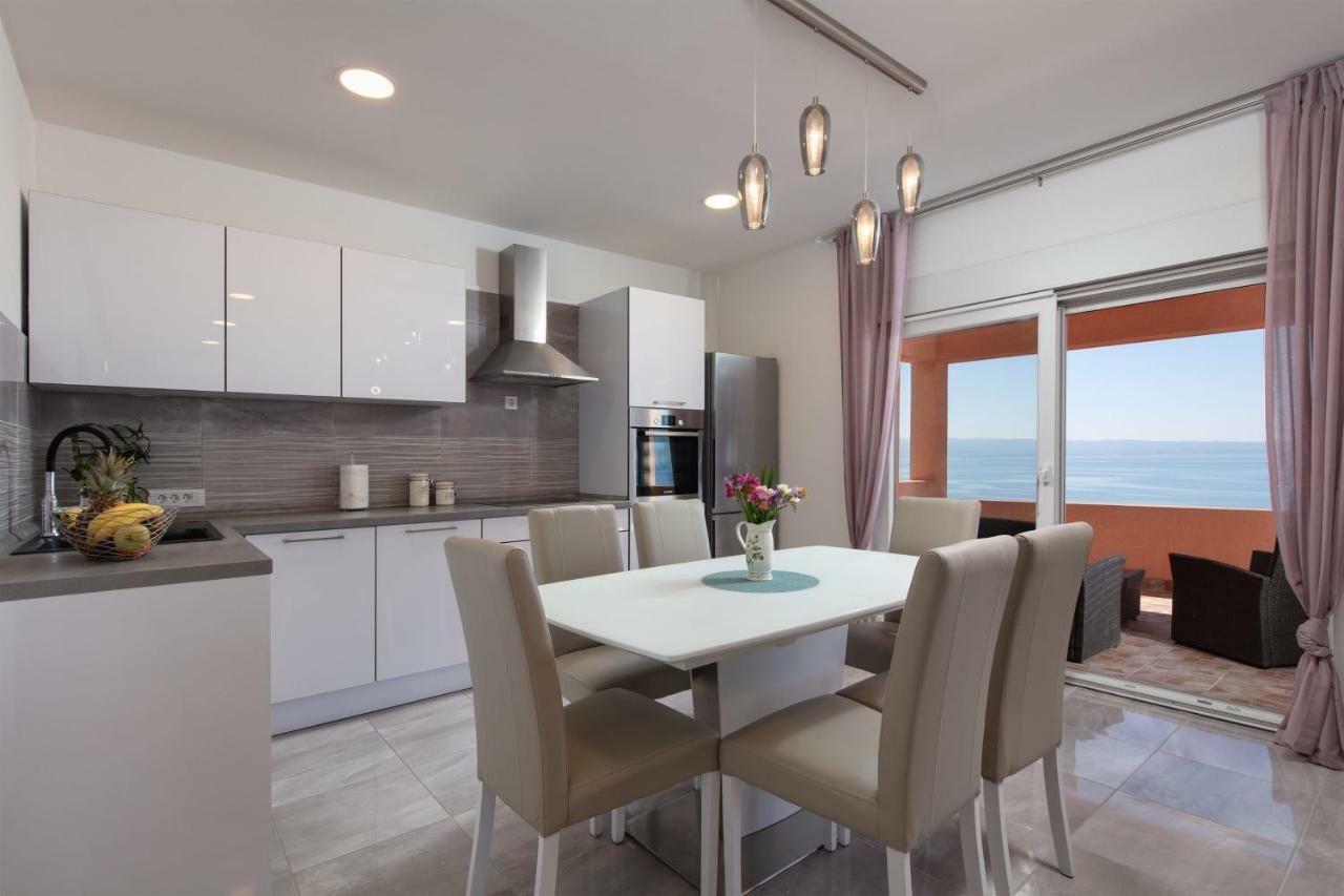 Luxury Apartment Nora Подстрана Екстер'єр фото